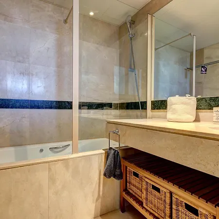 Cozy, 1 Bedroom On The Sunny Riviera Apartment *