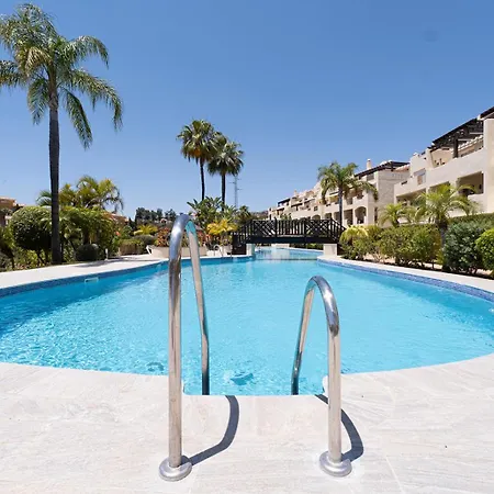 Cozy, 1 Bedroom On The Sunny Riviera